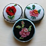 Set  Martisor Planta Muscari + Brosa cusuta manual "Etno"