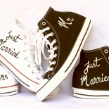 Tenisi personalizati prin pictura "Just Married"