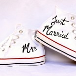 Tenisi personalizati prin pictura "Just Married"