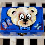 Cutie de lemn pictata "Fluffy Bear"