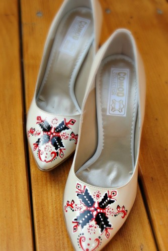 Pantofi pictati "Traditional Designs"